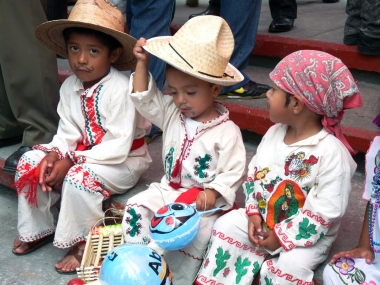 Con sombrero. Corpus Christi en Culhuacán (23_06_11)